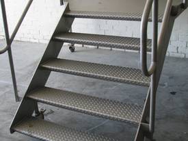 Large Raised Platform Stainless Steel - 0.94 - picture0' - Click to enlarge