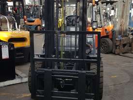 Toyota 5FD35 Diesel Forklift 3.5 Ton Refurbished - picture0' - Click to enlarge