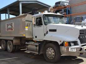 2003 MACK CH688RS - picture0' - Click to enlarge