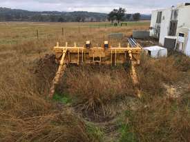 Bulldozer with root rake - picture1' - Click to enlarge