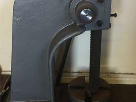 Small Manual Press/Punch - picture0' - Click to enlarge