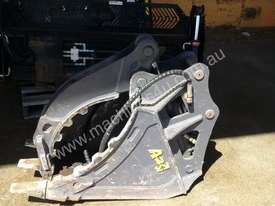 Used MGB050 5t Excavator Multi Bucket Thumb Grab - picture2' - Click to enlarge