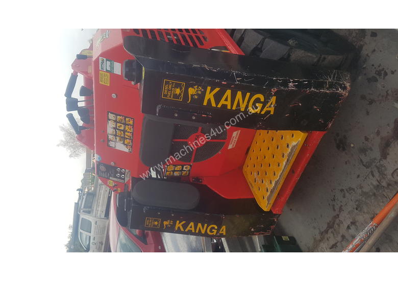caption Kanga DT835 & Tipper Trailer