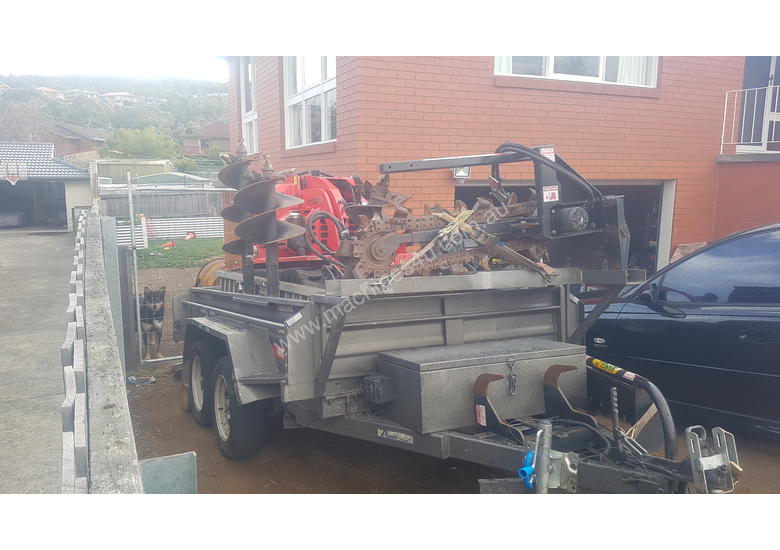caption Kanga DT835 & Tipper Trailer