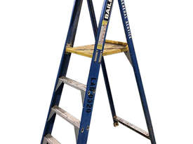 Bailey Fiberglass Platform Ladder 1.15 Meter Industrial Stepladder - picture0' - Click to enlarge