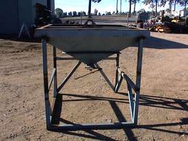 Feed bin suit filling bags etc. - picture0' - Click to enlarge