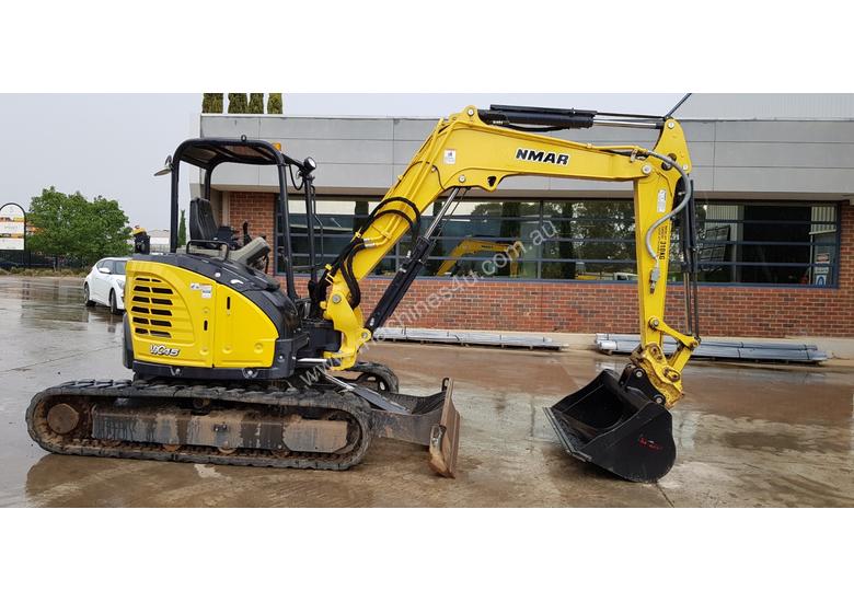 caption 2015 YANMAR Vio45-6B MINI EXCAVATOR WITH HITCH, 3 BUCKETS, ZERO TAIL AND LOW 860 HOURS