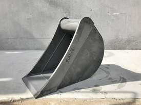 UNUSED 300MM DIGGING BUCKET TO SUIT 2-4T EXCAVATOR E012 - picture0' - Click to enlarge