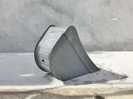 UNUSED 300MM DIGGING BUCKET TO SUIT 2-4T EXCAVATOR E012 - picture2' - Click to enlarge