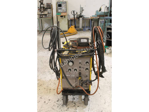 Esab Heliarc 250AC/DC Welding Machine # 3211