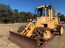 Caterpillar 815B Compactor Roller/Compacting - picture0' - Click to enlarge