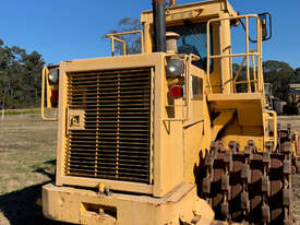 Caterpillar 815B Compactor Roller/Compacting - picture2' - Click to enlarge