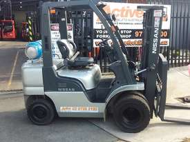 Nissan Forklift 2.5 Ton 4.3m Lift Dual Front Wheel Container Mast - picture0' - Click to enlarge