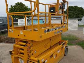 32ft Electric Scissor Lift 10 metres - picture0' - Click to enlarge