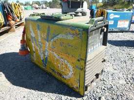 MILLER ELECTRIC MAXSTAR 200DX Welder - picture0' - Click to enlarge