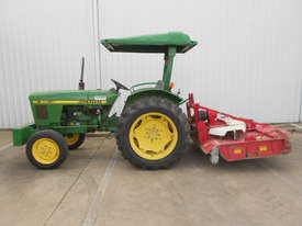 John Deere 950 2WD Tractor - picture1' - Click to enlarge