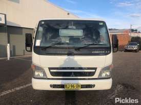 2010 Mitsubishi Fuso Canter 7/800 - picture1' - Click to enlarge