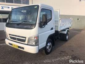 2010 Mitsubishi Fuso Canter 7/800 - picture2' - Click to enlarge