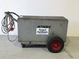 Jetwave M200 cold water 3 phase pressure cleaner - picture0' - Click to enlarge