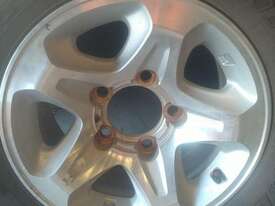 Unknown 16 . 5 Stud Rims