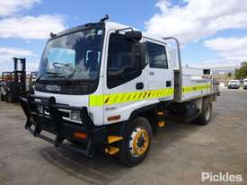 2001 Isuzu FSS500 - picture2' - Click to enlarge