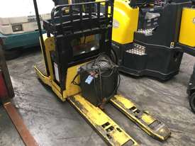 Hyster B80Z Battery Electric Pallet Truck - picture0' - Click to enlarge