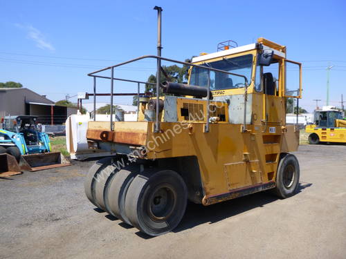1996 Multipac VP200 Enclosed Cabin Multi Wheeled 13 Tonne Roller (GA1136) IN AUCTION 