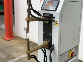 TECNA: SPOT WELDER. 16kva Water Cooled, 230 ~ 550mm Long Arms. Manual Foot Operation. V - picture2' - Click to enlarge