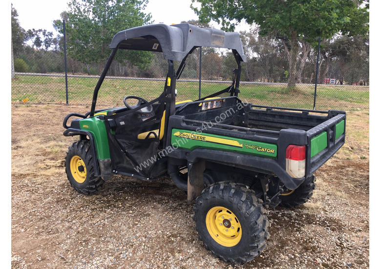 caption John Deere XUV855D Standard-Side by Side All Terrain Vehicle