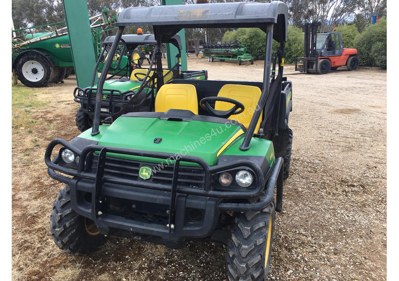 caption John Deere XUV855D Standard-Side by Side All Terrain Vehicle