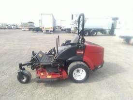 Toro Groundsmaster 7210 - picture2' - Click to enlarge