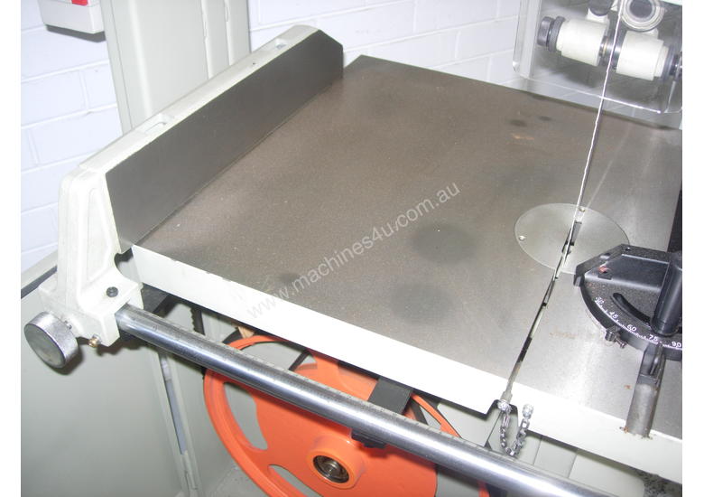 caption Xcalibur Heavy Duty Vertical Band saw 8710102