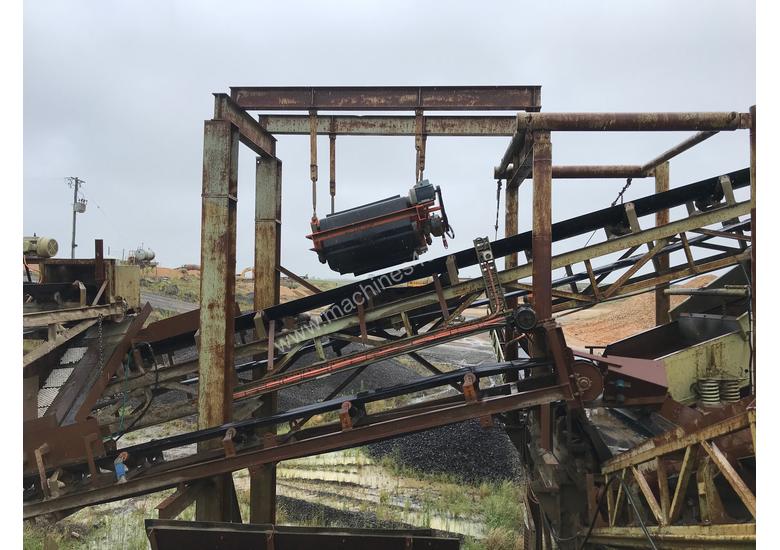 Used custom built CRUSHING PLANT FIXED AGGREGATE Crushing & Screening