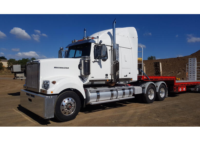 caption Western Star 4964FXT Primemover Truck