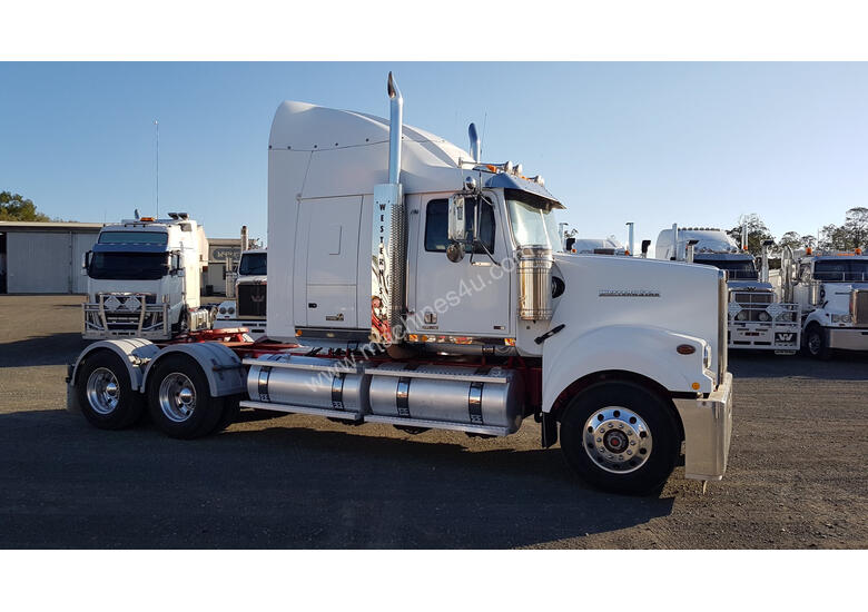 caption Western Star 4964FXT Primemover Truck
