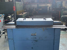Lockformer Punch Snap Lock Machine, 20 Gauge Capacity, 3 phase, 240V - picture1' - Click to enlarge