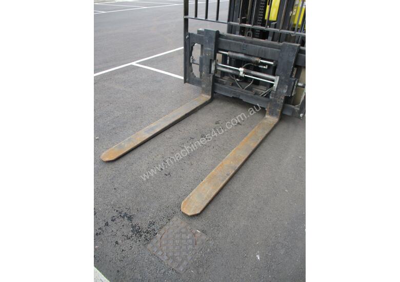caption 5.543T LPG Counterbalance Forklift