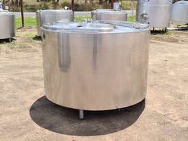 1,550lt STAINLESS STEEL TANK, MILK VAT - picture2' - Click to enlarge
