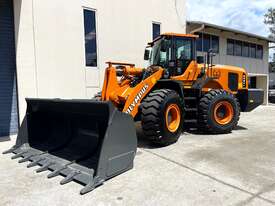 Olympus Articulated Wheel Loader YX656HD Heavy Duty Construction Series 217HP Weichai Engine - picture0' - Click to enlarge
