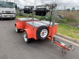 A1 Roadlines Mobile Traffic Light Set - picture0' - Click to enlarge