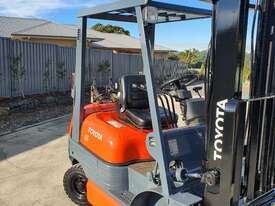 Forklift 1.5T Toyota - picture1' - Click to enlarge