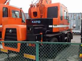 2006 Kato KRM13H - picture2' - Click to enlarge