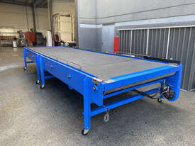 Conveyor - Bottling/Brewery Mass Accumulation 6.2m long x 1.8m wide - picture1' - Click to enlarge