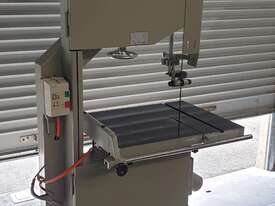 Used Bandsaw Xcalibur Woodworking - picture1' - Click to enlarge