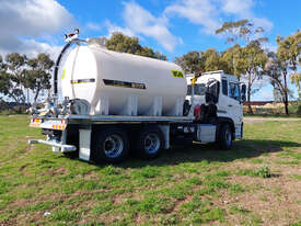 Hino Water Truck Poly 12,500L - picture2' - Click to enlarge