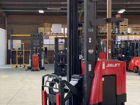 Raymond Used 2.0T 6.8M Rid On Reach Truck | Best Service - picture0' - Click to enlarge