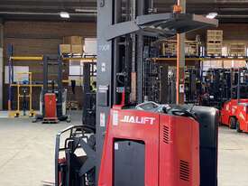 Raymond Used 2.0T 6.8M Rid On Reach Truck | Best Service - picture1' - Click to enlarge