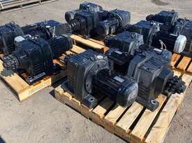 R107 - picture0' - Click to enlarge