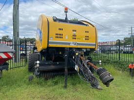 New Holland RB150 Round Baler Hay/Forage Equip - picture1' - Click to enlarge