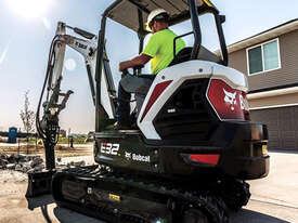 Bobcat E32 Mini Excavator - picture1' - Click to enlarge